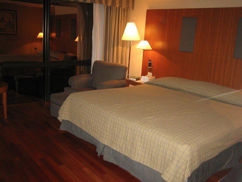 Nh Collection Mexico City Reforma Zewnętrze zdjęcie A bedroom