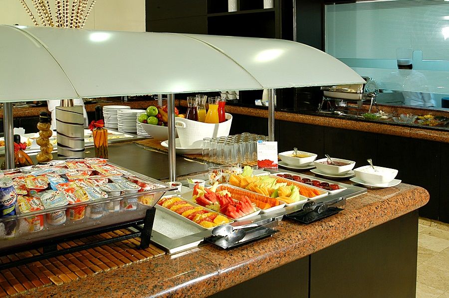 Nh Collection Mexico City Reforma Zewnętrze zdjęcie A buffet at a hotel